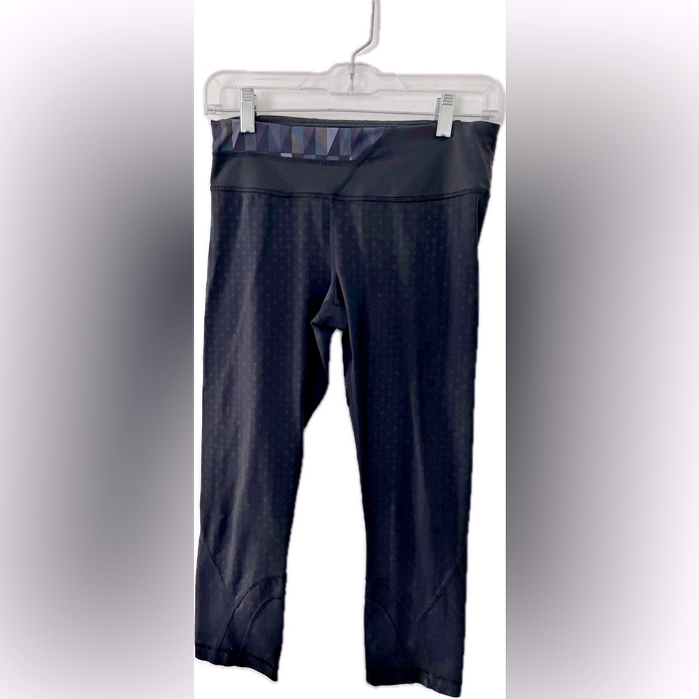 Lululemon VINTAGE Run: Inspire Crop II